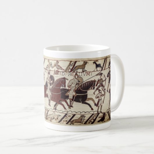 ヘイスティングスの戦い – ノーマン騎士 コーヒーマグカップ (正面右)