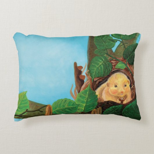 ヘイゼル食べヤマネのヘーゼルナッツ アクセントクッション (正面)