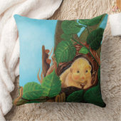 ヘイゼル食べヤマネのヘーゼルナッツ クッション (ブランケット)