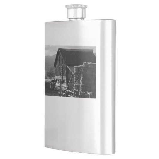 ヘイ・バーン フラスク (左)