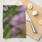 ヘザー春の花の常緑開花紫色の白 キッチンタオル (四つ折り)