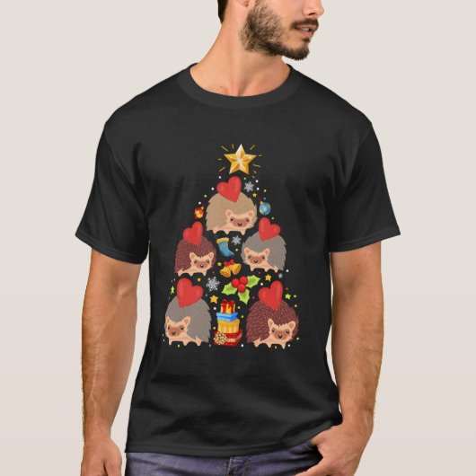 ヘッジホッグの木がヘッジホッグのおもしろいクリスマスギフトを点灯 Tシャツ (正面)