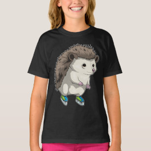 ヘッジホッグアイススケートで滑るアイススケート Tシャツ