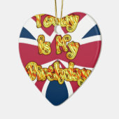 ヘッズアップ – ハクナマタタ今日は私の誕生日.jpg セラミックオーナメント (左)