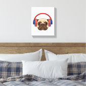 ヘッドフォンで音楽を楽しむ犬 キャンバスプリント (インサイチュ (寝室))
