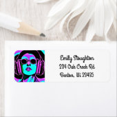 ヘッドフォンの女性AIアート ラベル (インサイチュ)