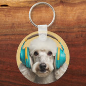 ヘッドフォンを着たプードル キーホルダー (正面)