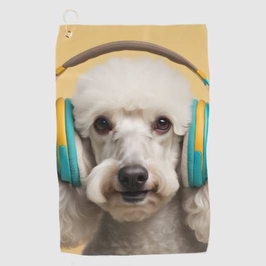 ヘッドフォンを着たプードル ゴルフタオル (正面)