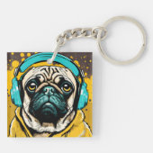 ヘッドフォンを着たPUG キーホルダー (裏面)