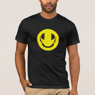 ヘッドホンの笑顔 Tシャツ