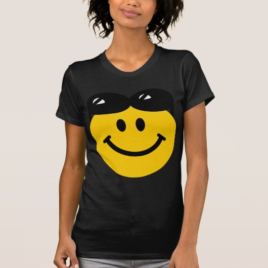 ヘッド顔の上にとまるサングラス Tシャツ (正面)