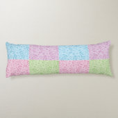 ヘビが付いているパターン ボディピロー (裏面)