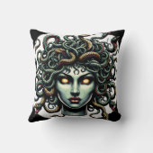 ヘビだらけの緑の眺めメドゥサ クッション (裏面)