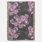 ヘビとピンクのバラ スローブランケット (正面縦)