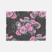 ヘビとピンクのバラ フリースブランケット (正面(横))
