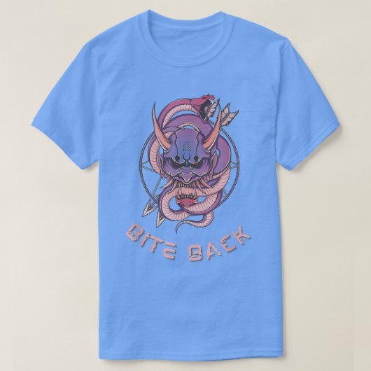 ヘビに日本の噛まれた鬼にかむ Tシャツ (デザイン正面)