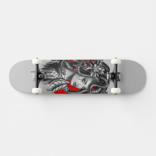 ヘビのギリシャの神話からのヘッド女の子のクラゲ スケートボード (横)