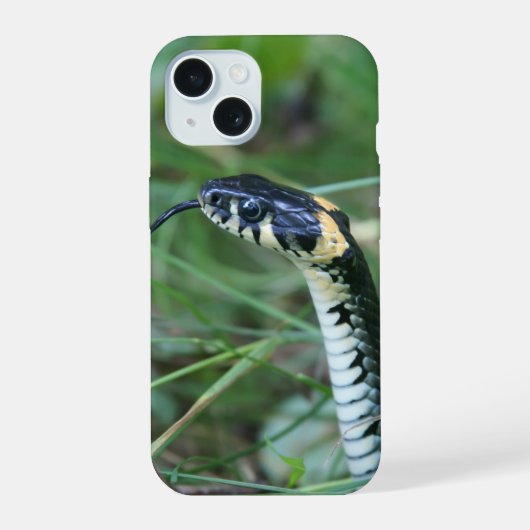 ヘビの頭 iPhone 15ケース (裏面)