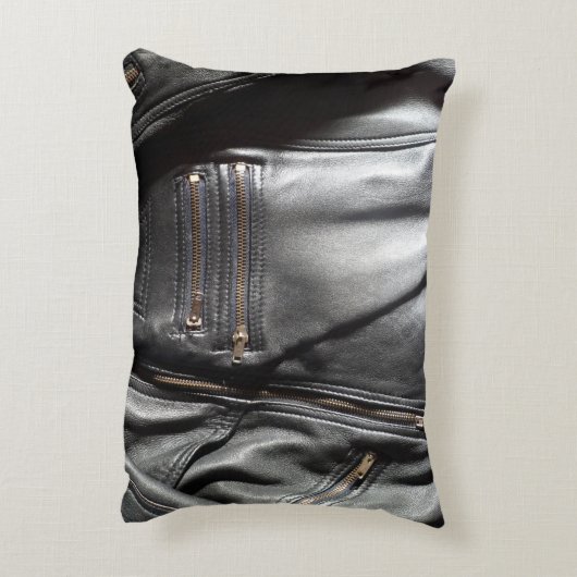 ヘビーメタルフェイクレザーブラックバイクもしくは自転車に乗る人ジャケット写真 アクセントクッション (裏面(縦))