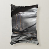 ヘビーメタルフェイクレザーブラックバイクもしくは自転車に乗る人ジャケット写真 アクセントクッション (正面(垂直))