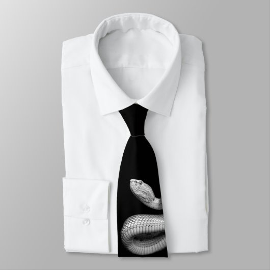 ヘビ ネクタイ (タイ)