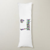 ヘブライ語の文字(HEY) ボディピロー (正面縦)