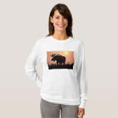 ヘラジカ, Alces alces, 大きな角を持つ雄 Tシャツ (正面フル)