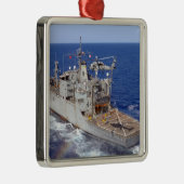 ヘリコプターがフライトデッキを空にする メタルオーナメント (右)