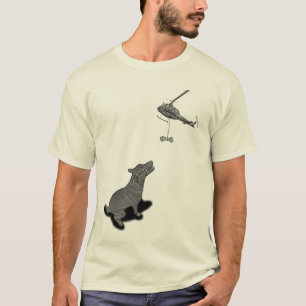ヘリコプターでの完全な犬の御馳走空輸 Tシャツ