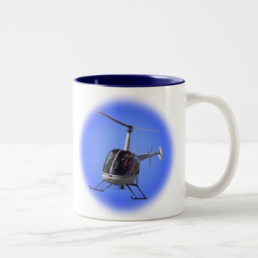 ヘリコプターのコーヒーカップ飛んでいるチョッパーのマググラス ツートーンマグカップ (右)