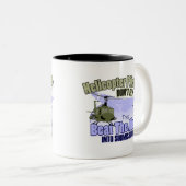 ヘリコプターのパイロットは飛びません[UH-1] ツートーンマグカップ (正面右)