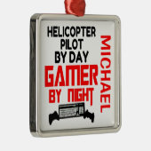ヘリコプターパイロット遊がビデオゲームを愛 メタルオーナメント (右)
