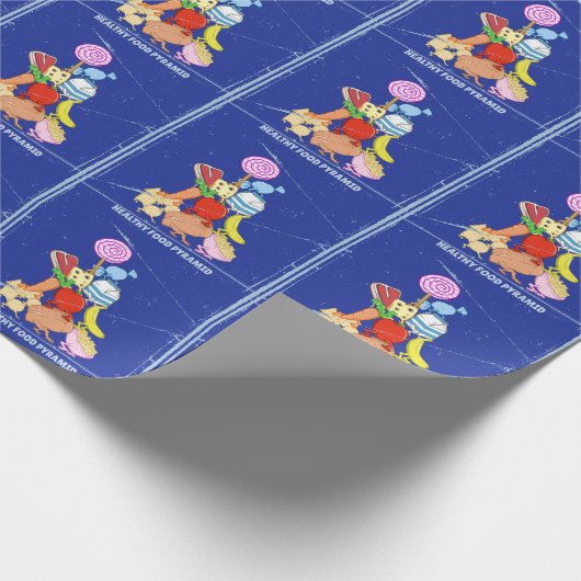 ヘルシーな食べ物のピラミッドおもしろい型の漫画イラストレーション ラッピングペーパー (角)