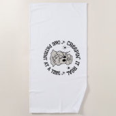 ヘルスケアのハロウィン、1人の患者実在に忍び寄る ビーチタオル (正面)