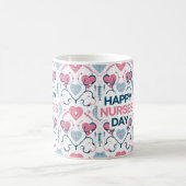 ヘルスケアのヒーローを讃える:ナースの日の芸術と贈り物 コーヒーマグカップ (中央)