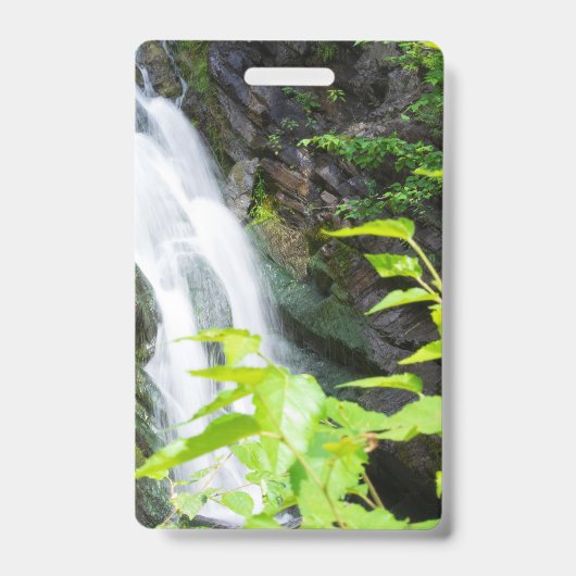 ヘルズゲートキャニオンの滝 バッジ (正面)