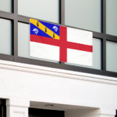 ヘルム国旗 横断幕 (ビルの外側)