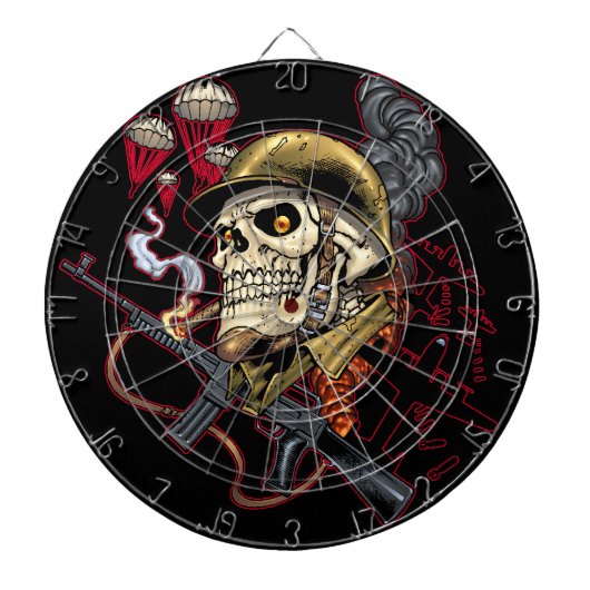 ヘルメットが付いている空輸か海洋の落下傘兵のスカル ダーツボード (正面)