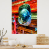 ヘルメットぶら下がったが消防車に乗っている ポスター (キッチン)