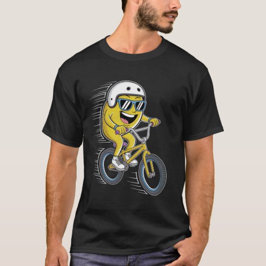 ヘルメットをかぶってBMX自転車に乗るジャンピングレモン Tシャツ (正面)