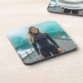 ヘレナ・チェバリエとライジングウェーブ コースター (左側)