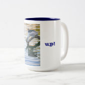 ヘロンを飲む ツートーンマグカップ (正面右)