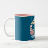 ヘンダーソンビルノースカロライナレトロベア ツートーンマグカップ (左)