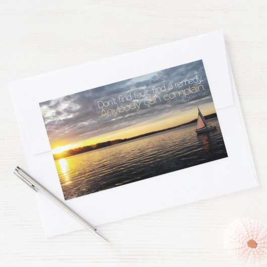 ヘンリー感動的フォード引用文「救済策を見つける」 長方形シール (封筒)