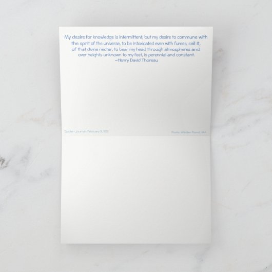 ヘンリー・D・ソローの引用文があるウォルデン池: カード (内部)
