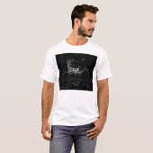 ヘヴェリウス風の占星術の背景にクローム仕上げの牡羊座シンボル Tシャツ (正面フル)