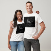 ヘヴェリウス風の占星術の背景にクローム仕上げの牡羊座シンボル Tシャツ (ユニセックス)