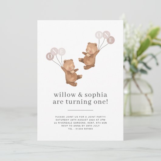 ベアツインガールズフォトジョイント1st誕生日招待状 招待状 (スタンド正面)