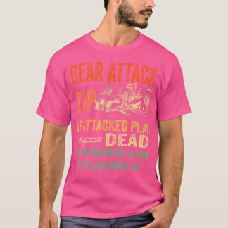 ベアーアタックチッおもしろいプキャンプ皮肉ハイキングティー Tシャツ