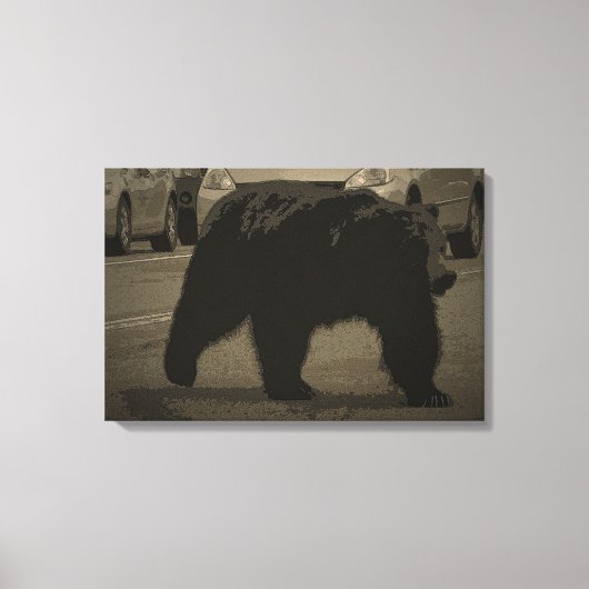 ベアーインザロードイエローストーン国立公園WY キャンバスプリント (正面)